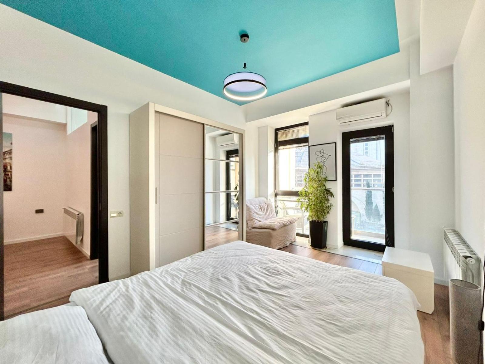 City Center - Next To Holiday Inn -2Br Apartment Тбилиси Экстерьер фото
