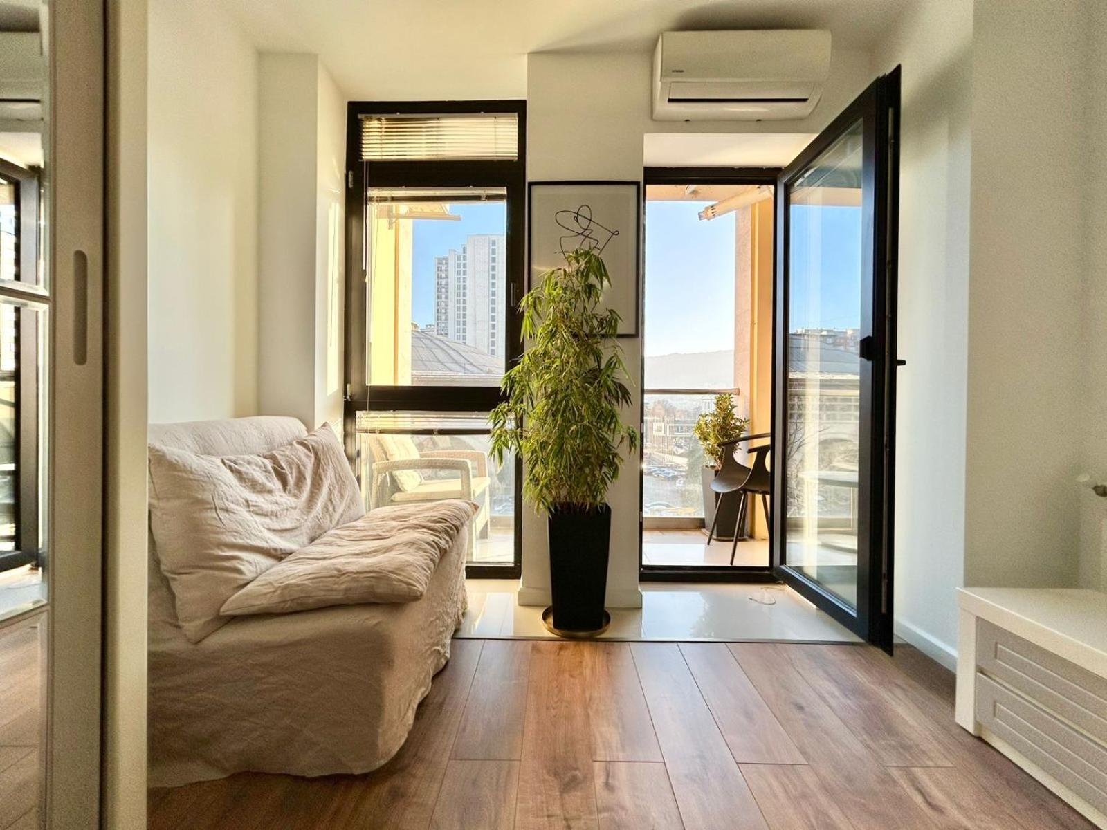 City Center - Next To Holiday Inn -2Br Apartment Тбилиси Экстерьер фото