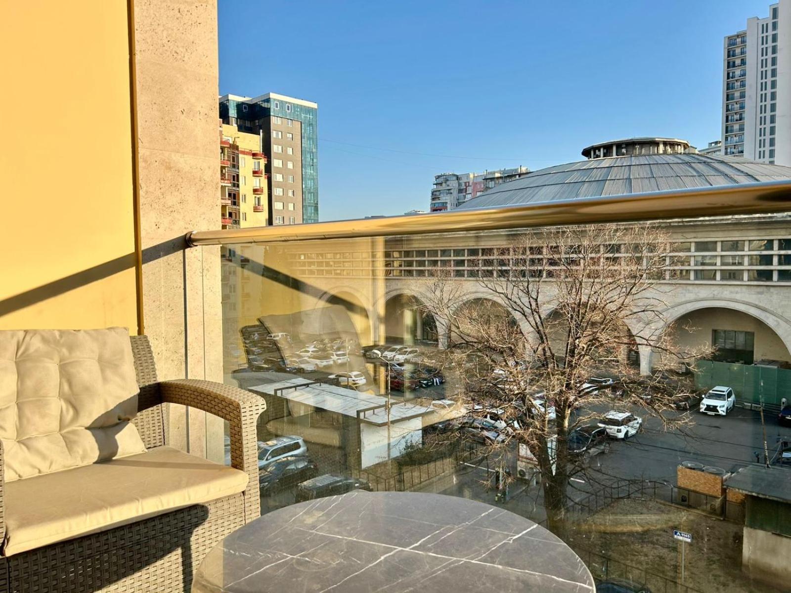 City Center - Next To Holiday Inn -2Br Apartment Тбилиси Экстерьер фото