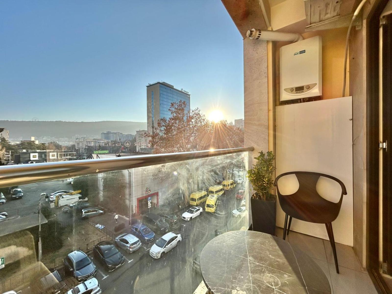 City Center - Next To Holiday Inn -2Br Apartment Тбилиси Экстерьер фото