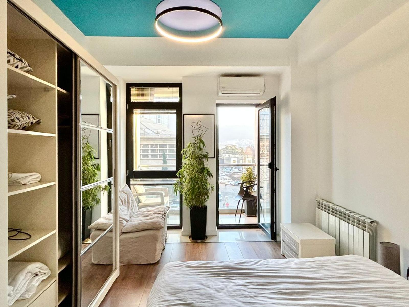 City Center - Next To Holiday Inn -2Br Apartment Тбилиси Экстерьер фото