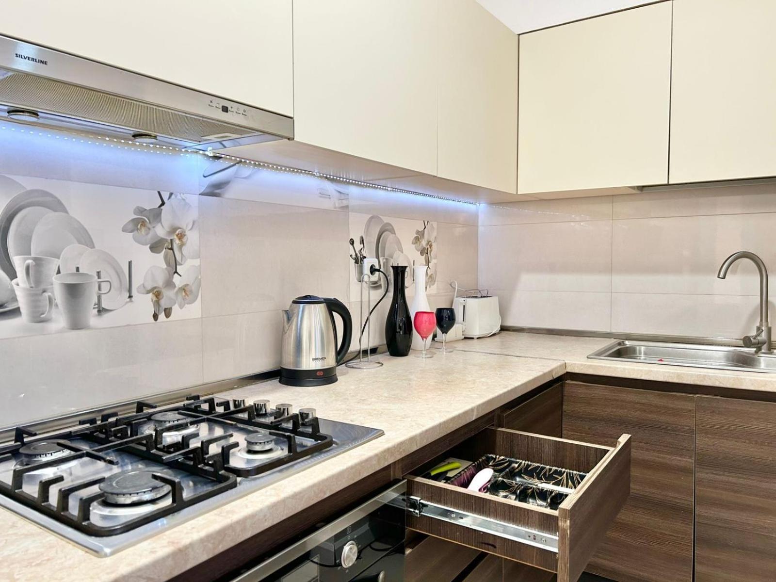 City Center - Next To Holiday Inn -2Br Apartment Тбилиси Экстерьер фото