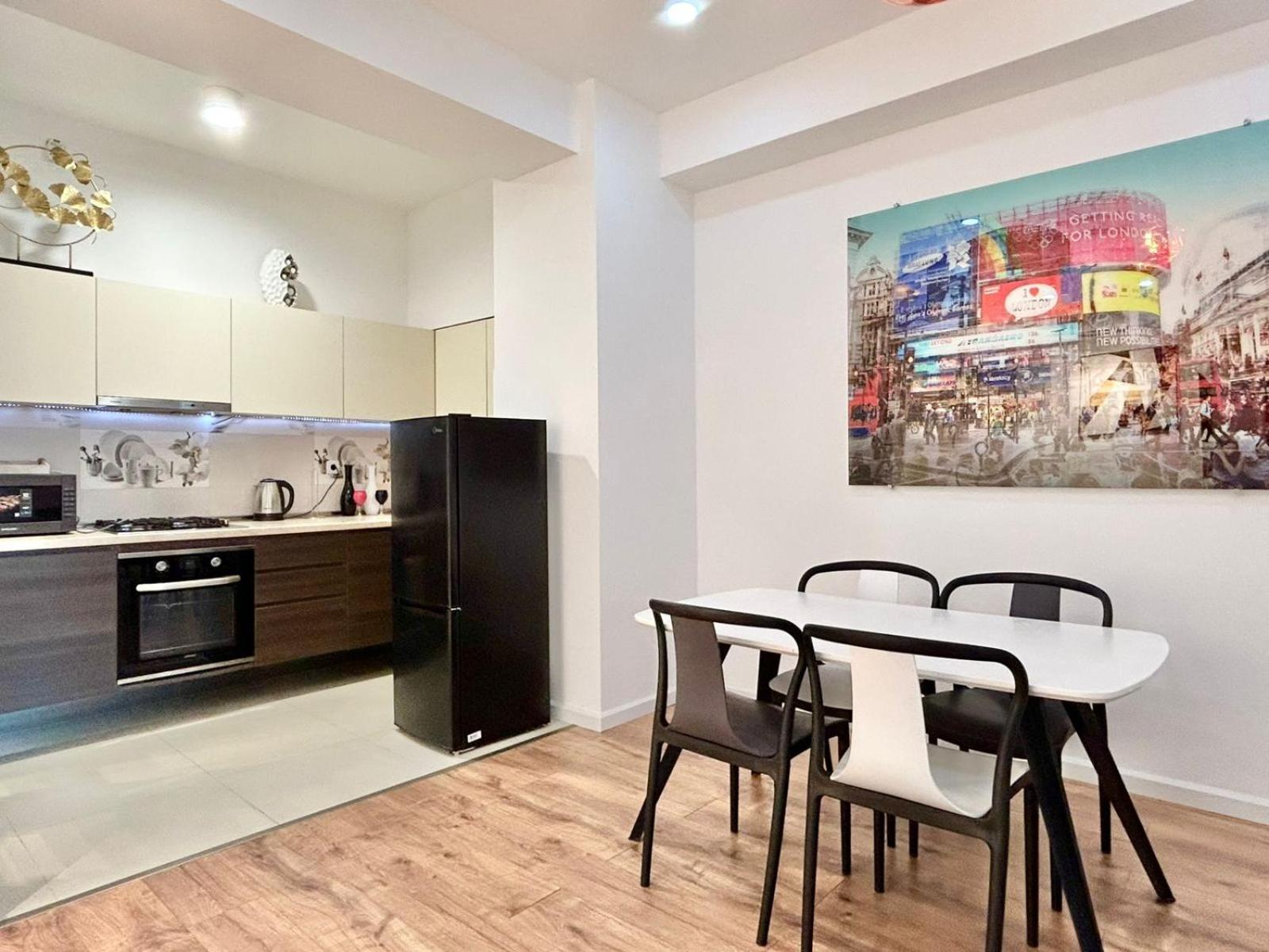 City Center - Next To Holiday Inn -2Br Apartment Тбилиси Экстерьер фото