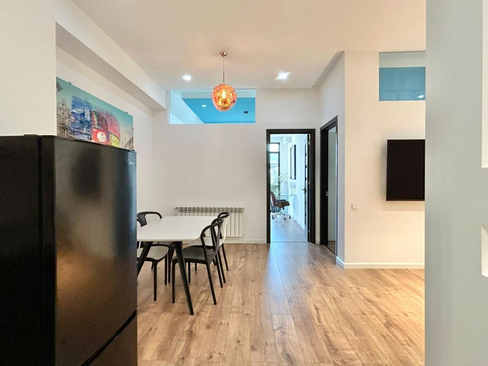 City Center - Next To Holiday Inn -2Br Apartment Тбилиси Экстерьер фото