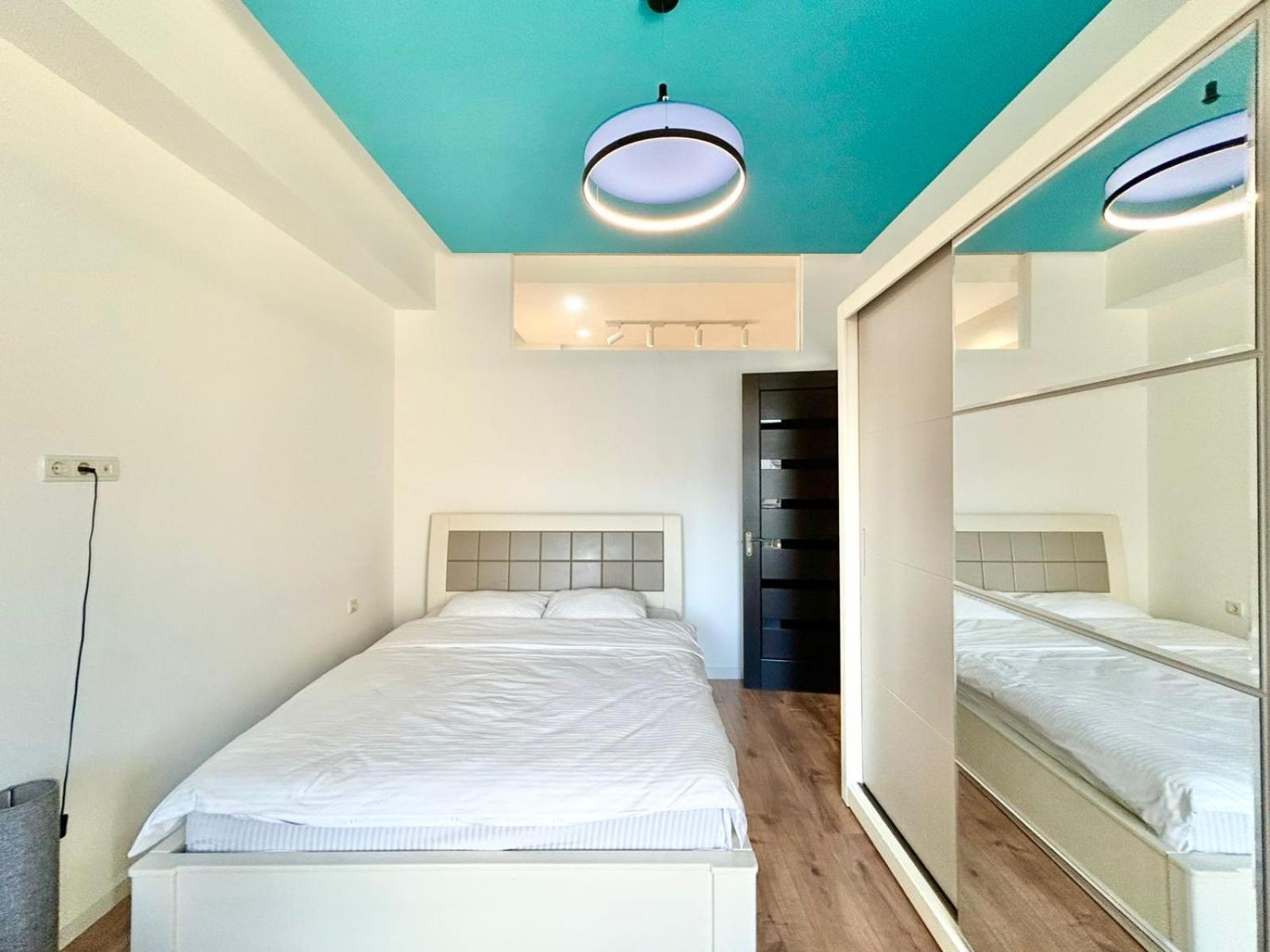 City Center - Next To Holiday Inn -2Br Apartment Тбилиси Экстерьер фото