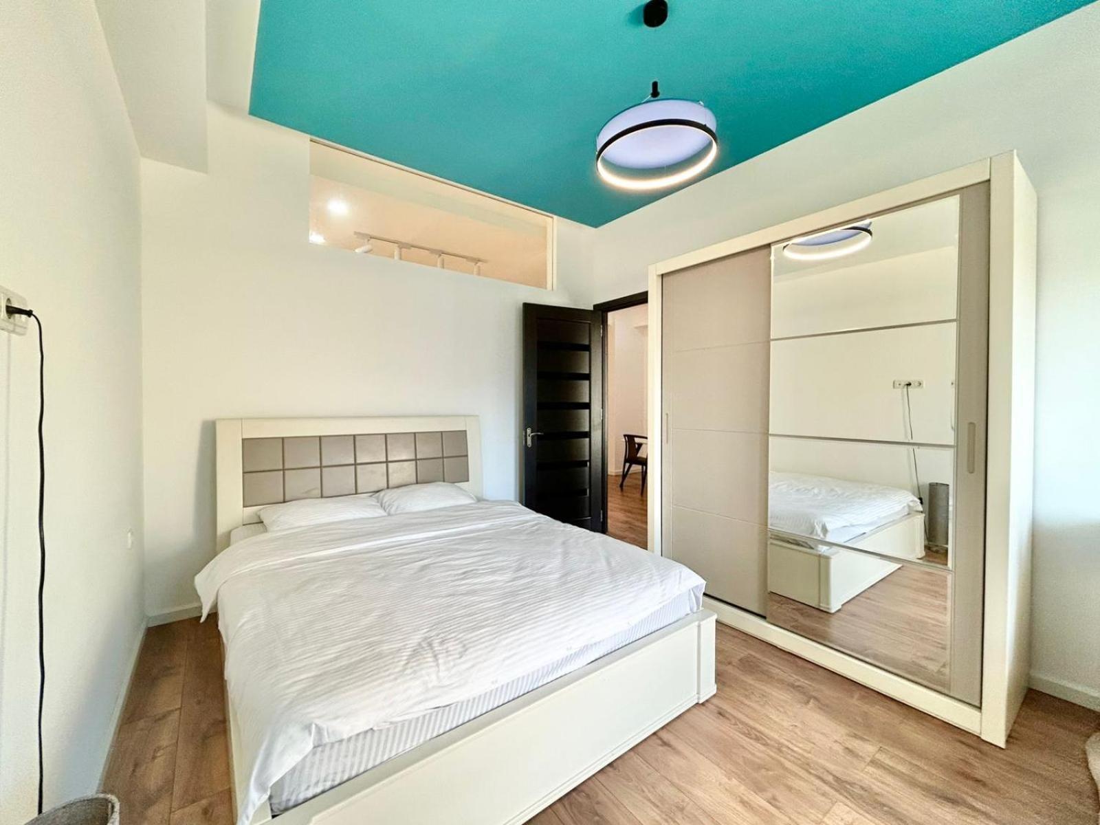 City Center - Next To Holiday Inn -2Br Apartment Тбилиси Экстерьер фото